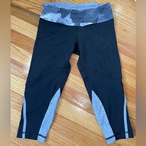 Lululemon pants size 4